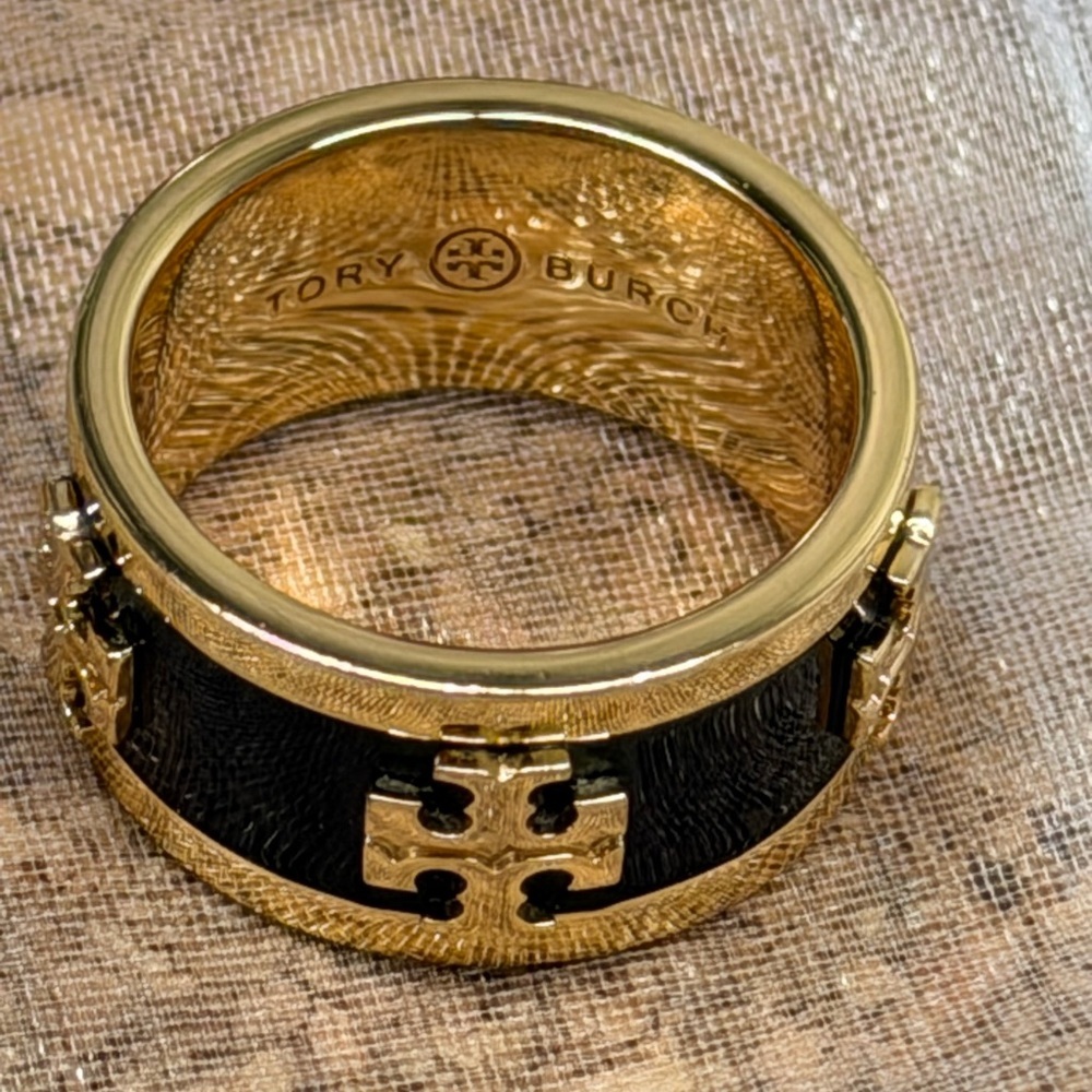 Tory Burch Enamel Logo Raised Ring‎ Size 7